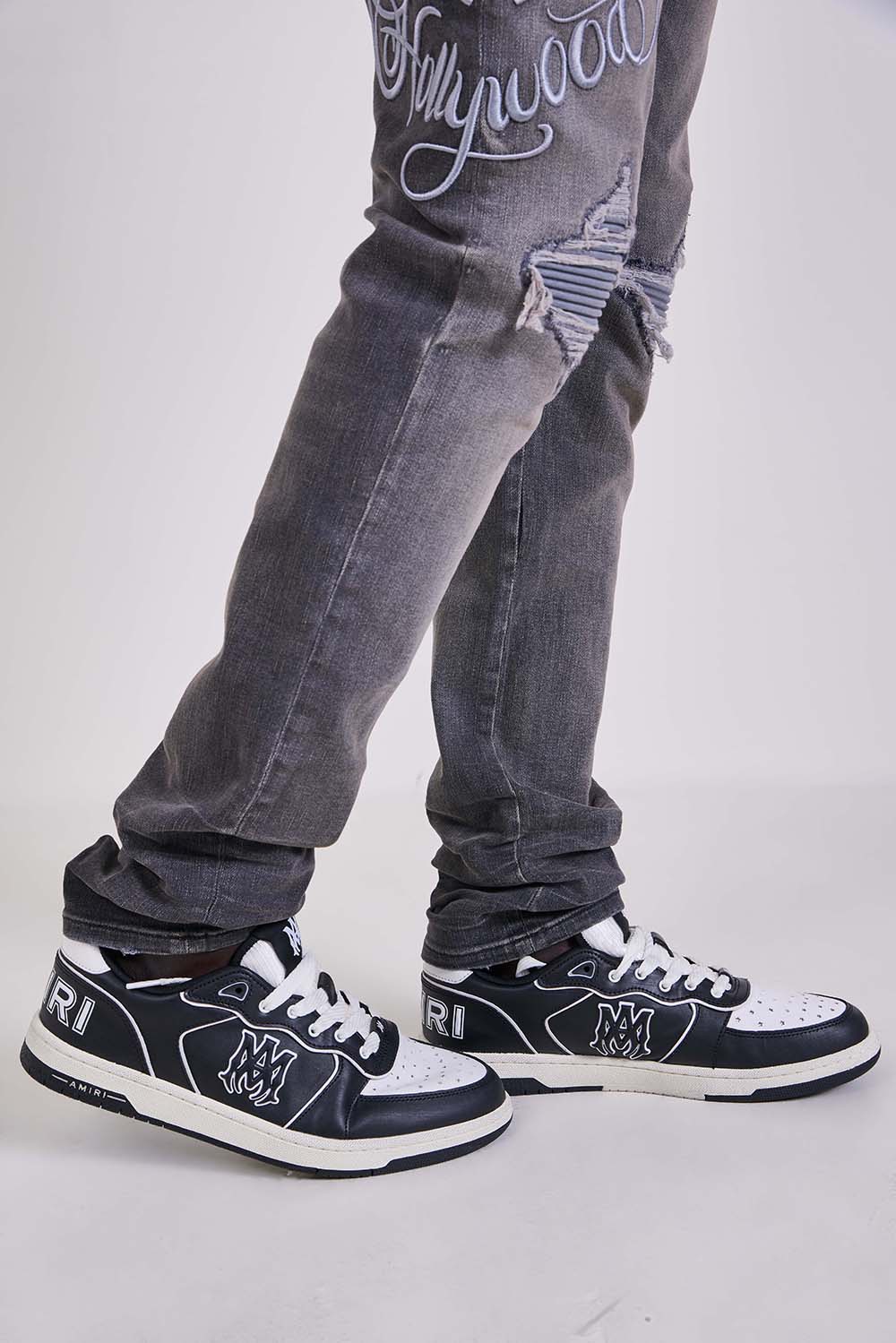 תמונת כל הלוק של נעלי סניקרס ניופורט